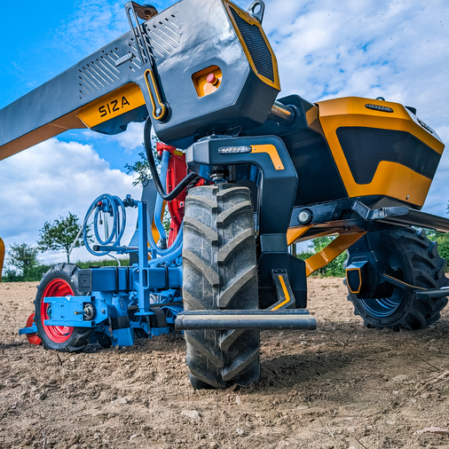 Toogo Robot in field