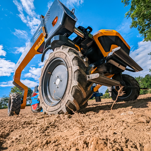 Toogo Robot in field