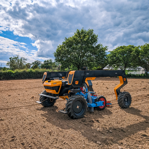 Toogo Robot in field