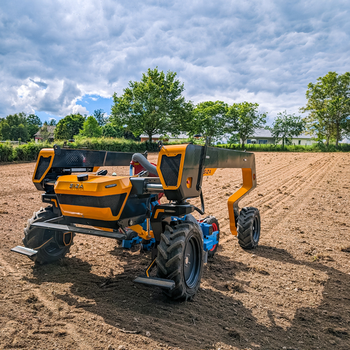 Toogo Robot in field