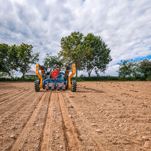 Toogo Robot in field