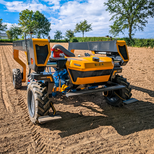 Toogo Robot in field